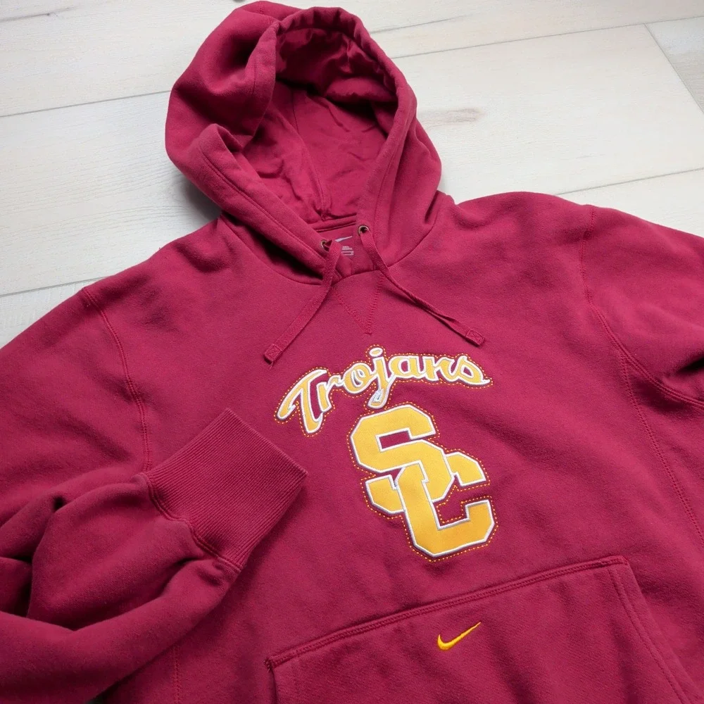 Nike USC Trojans Hoodie Mens Small Cardinal Red Embroidered Swoosh Sweatshirt